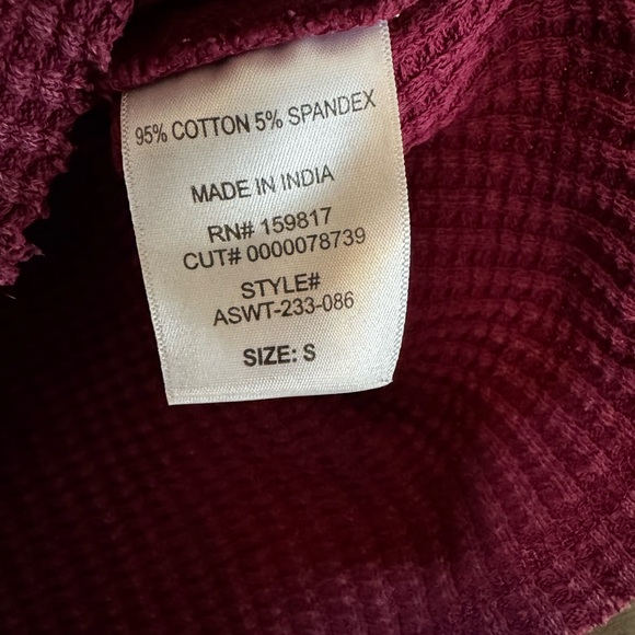 Altar'd State Distressed Oversized V-Neck - Picture 5 of 8